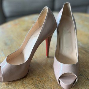 CHRISTIAN LOUBOUTIN Tan Nude Open Toe High Heel Shoe Size 37.5
